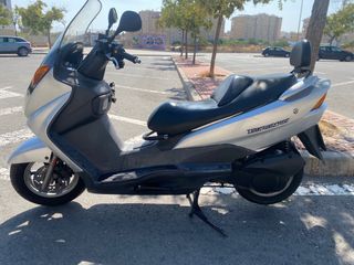 Suzuki Burgman 150 Plata
