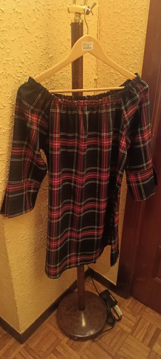 Vestido cuadros off-shoulder