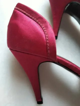 ZAPATOS TACÓN SFERA TALLA 39.