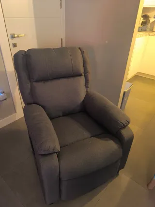 Sillón reclinable de tela gris