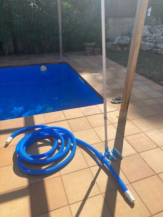 Limpiafondos manual piscina + manguera