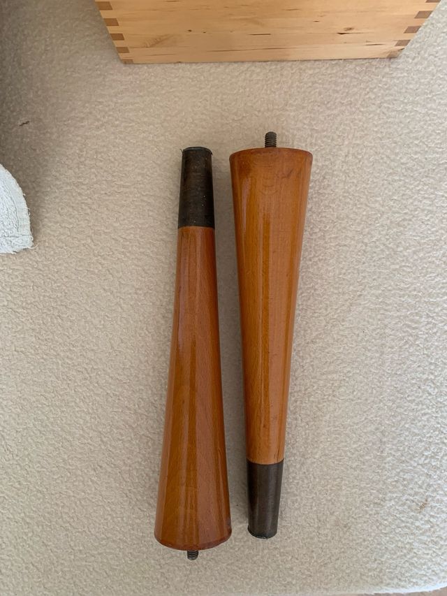 2 Patas de madera cónicas vintage