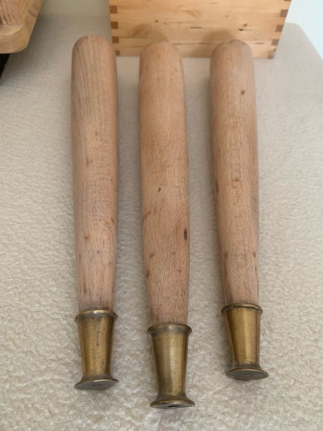 3 Patas de madera cónicas vintage