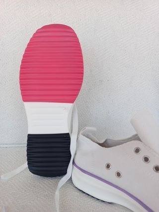 Zapatillas blancas plataforma suela bicolor