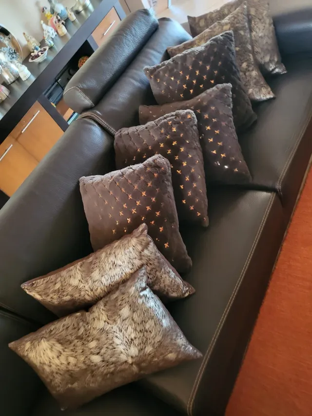 Sofá esquinero de cuero ,piel marrón