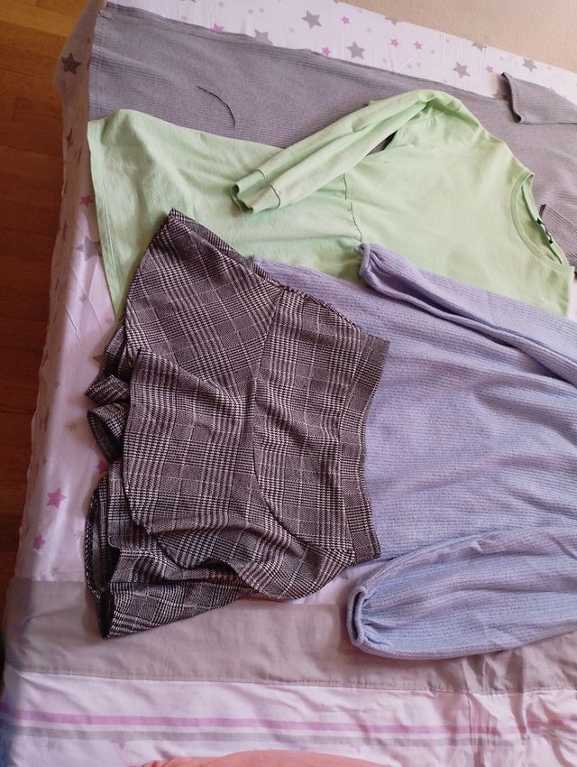 Lote 3 vestidos y 1 falda