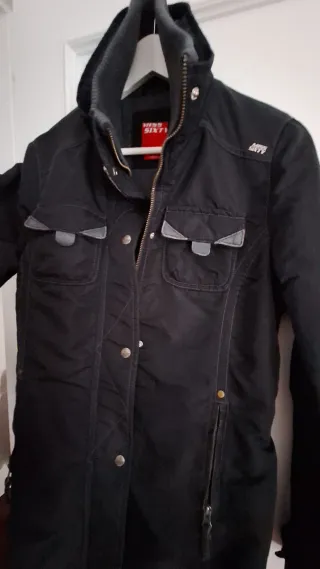 Parka Miss Sixty Negra Frío/Lluvia