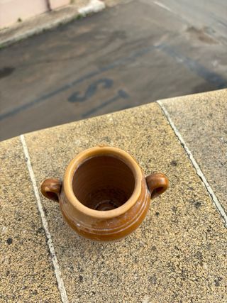 Anfora vintage in terracotta