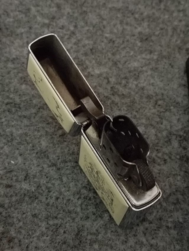 Zippo Serie Speciale - Accendino