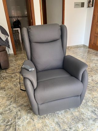 Sillón reclinable eléctrico gris