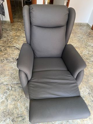 Sillón reclinable eléctrico gris