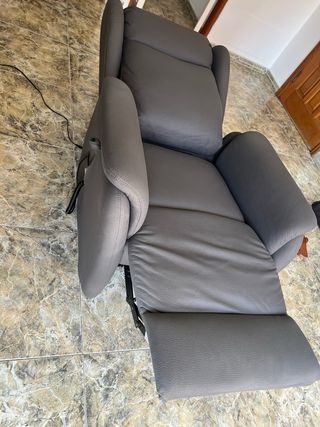 Sillón reclinable eléctrico gris