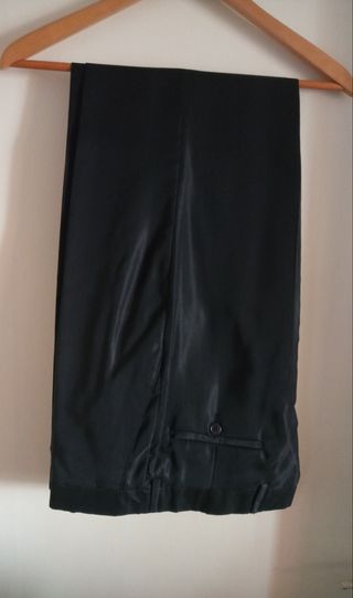 Traje de Hombre,Color negro.
Talla :50