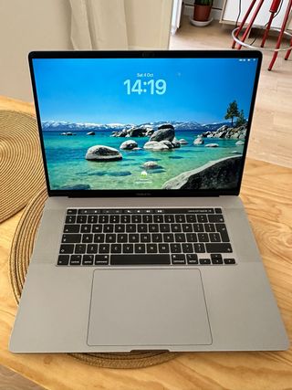 MacBook Pro 16 pulgadas i9 32GB- 1TB - 2019