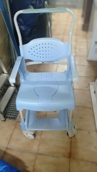 Silla de ducha para personas con movilidad reducid