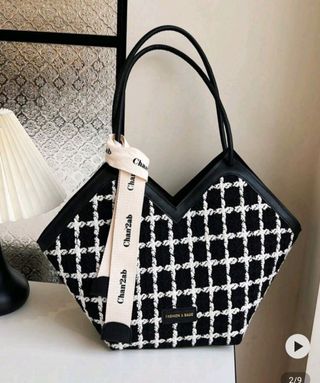 Bolso marrón de cuero sintético