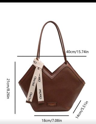 Bolso marrón de cuero sintético