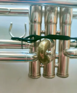 Trompeta Yamaha 4335GSII Bombas Artesanales