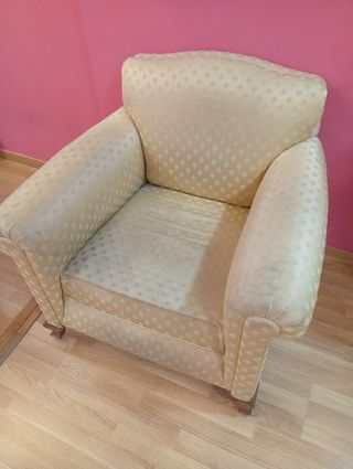 2 sillones de tela beige