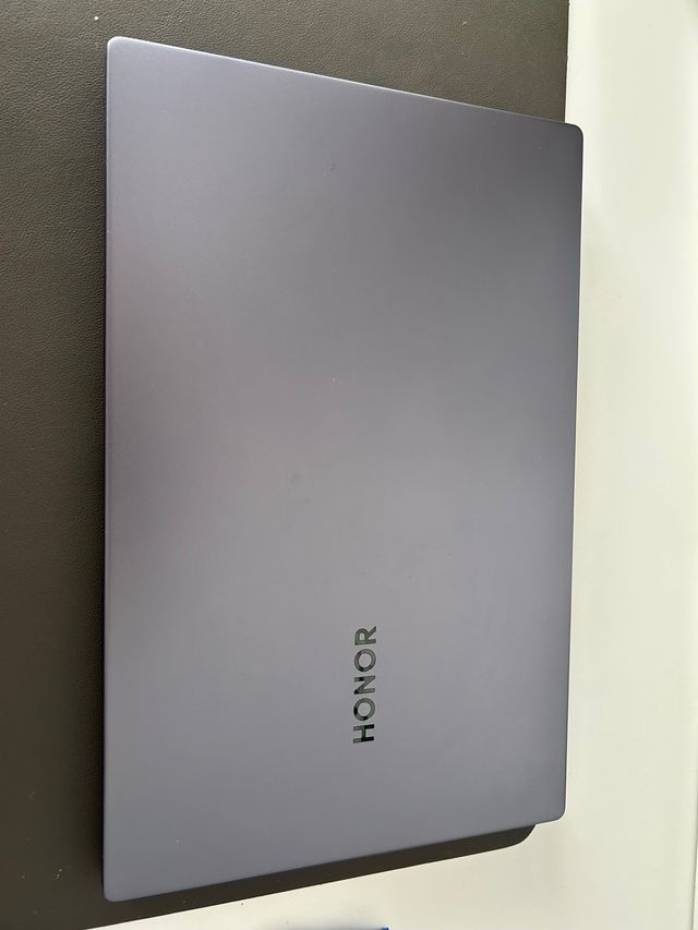 Honor MagicBook X15 i3 8GB RAM 256GB SSD 