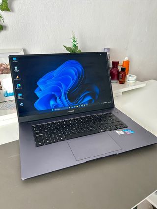 Honor MagicBook X15 i3 8GB RAM 256GB SSD 