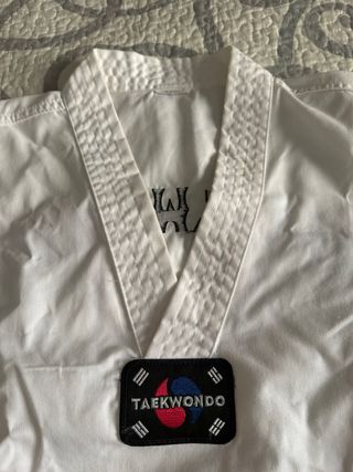 Dobok kimono Taekwondo Niño Outshock 100 blanco