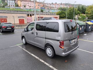 Nissan NV200 2011