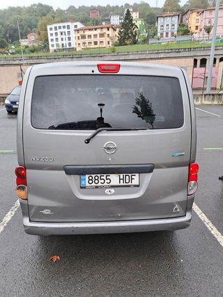 Nissan NV200 2011