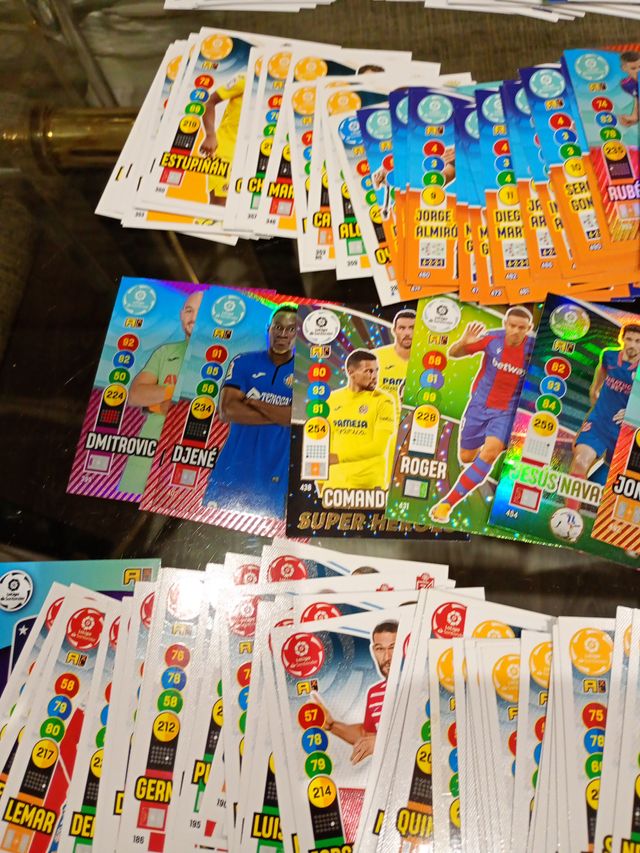 Lote 232 Cromos variados.Adrebalyn XL 20/21