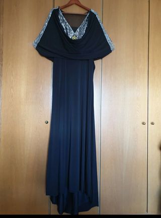 Vestido de fiesta negro y plateado