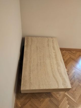 Mesa de mármol beige 140x80x40 cm