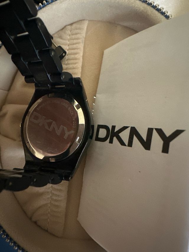 Reloj DKNY Negro con Bisel Brillante
