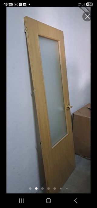 Puerta de roble con cristal