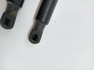 AMORTIGUADORES MALETERO / PORTON VOLKSWAGEN TIGUAN (5N1) (4)
