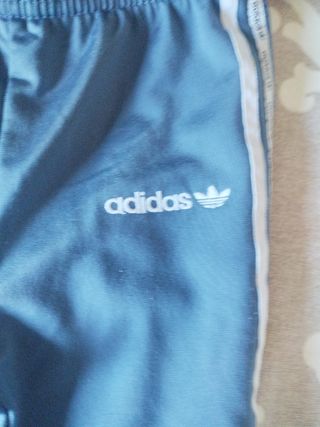 Chándal Adidas azul y blanco
