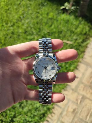 Reloj Automático Seiko Mod Arabic Dial Blanco.