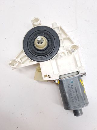 MOTOR ELEVALUNAS DELANTERO IZQUIERDO MERCEDES-BENZ CLASE M ( (4)