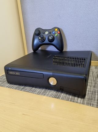 Xbox 360 Slim 250GB Negra