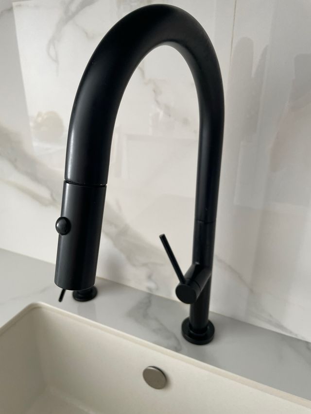 Grifo de cocina negro + dosificador jabón