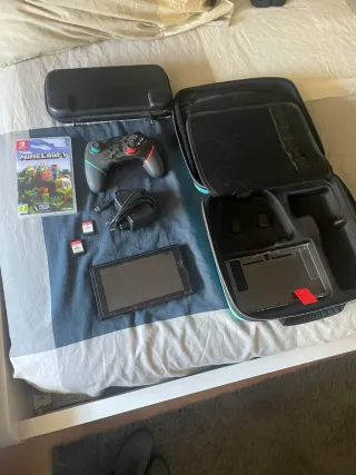 Nintendo Switch con accesorios (precio negociable)