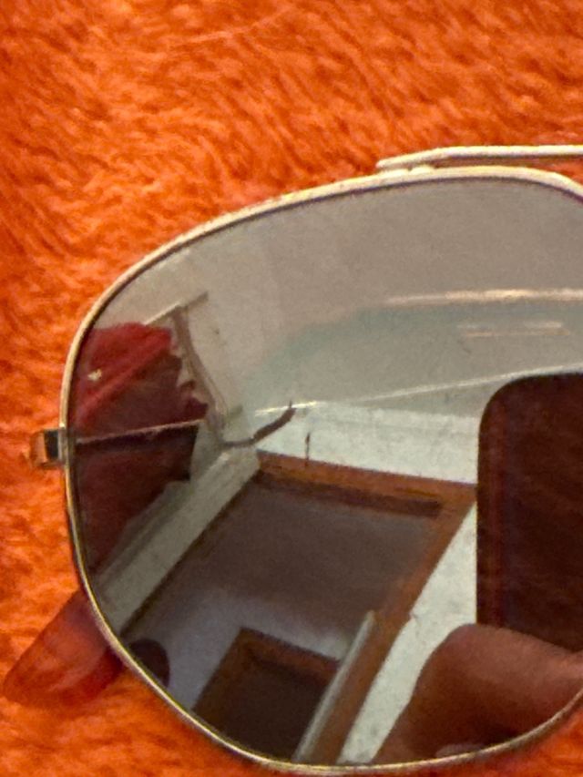 Gafas de sol vintage doradas y plateadas