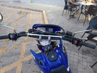 Yamaha DT 125 RE Azul Escape Arrow