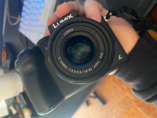 Nikon D3300 and Panasonic DMC-G7