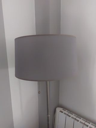 Lámpara de pie moderna