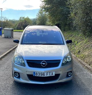 Opel Zafira OPC 
