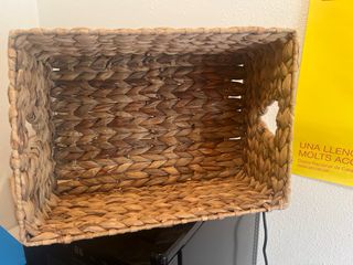 Cesta de mimbre