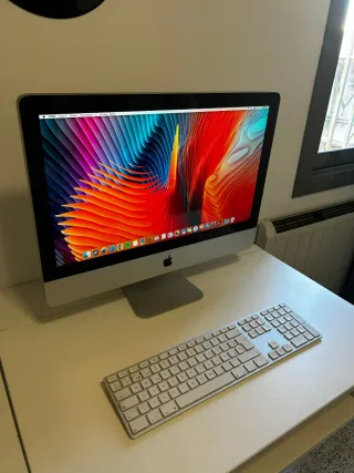 iMac 21,5 2011 Apple