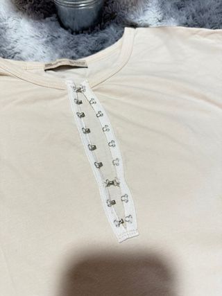 Camiseta Zara volante efecto camisa