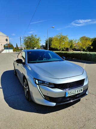 Peugeot 508 GT BlueHDI 180 S&S EAT8
Equipado compl