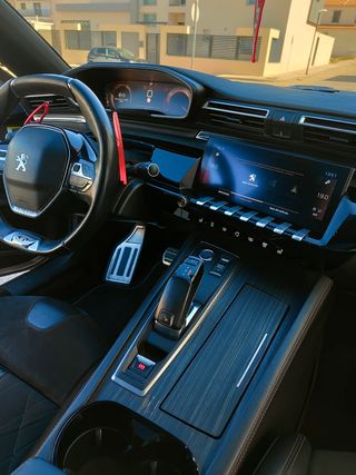 Peugeot 508 GT BlueHDI 180 S&S EAT8
Equipado compl